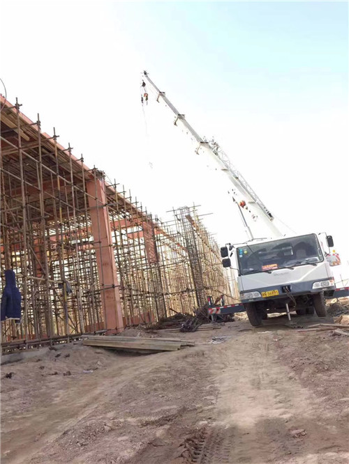 琼海市吊车作业的安全注意事项有哪些？